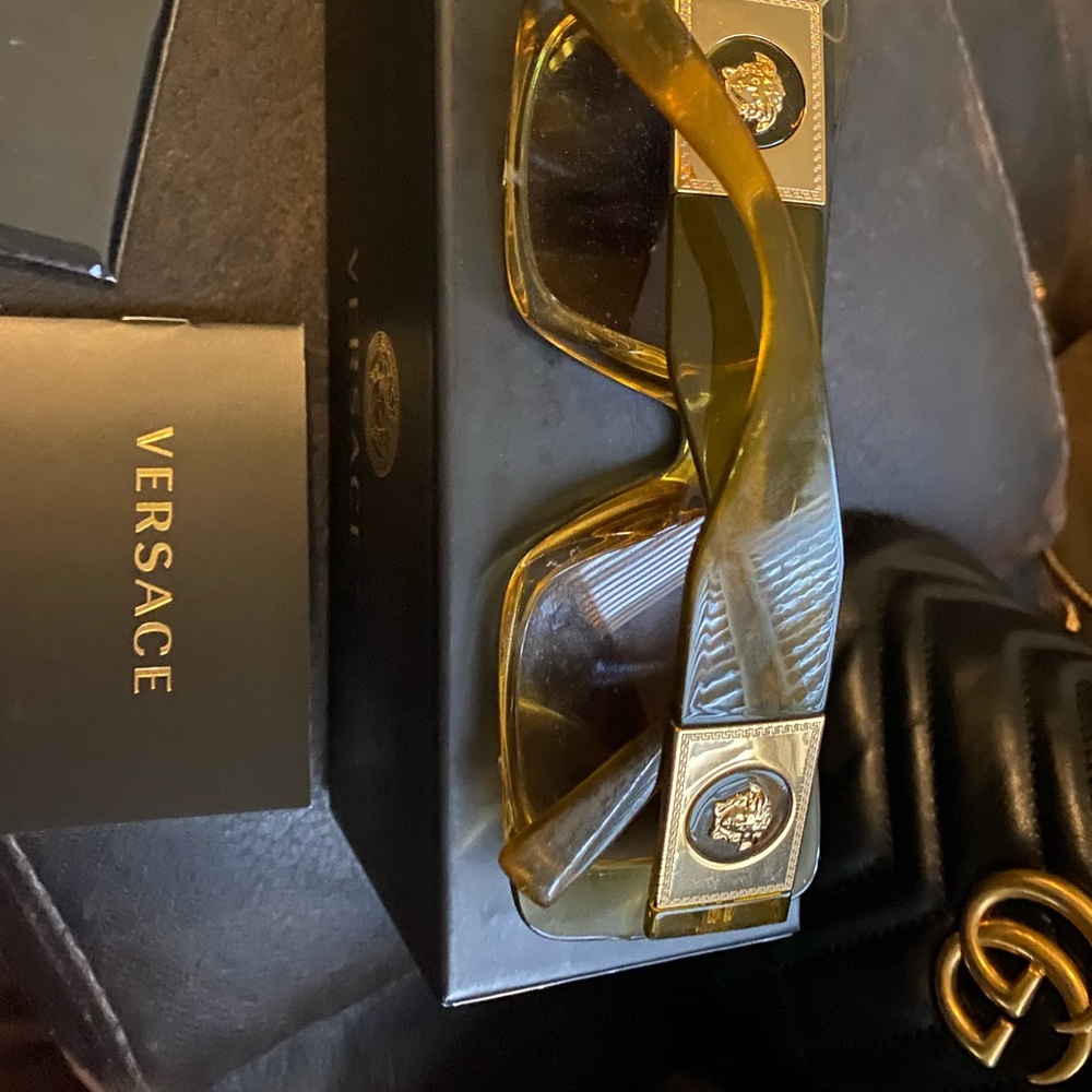 Authentic Versace glasses Comes with box, glasses case, dust bag.